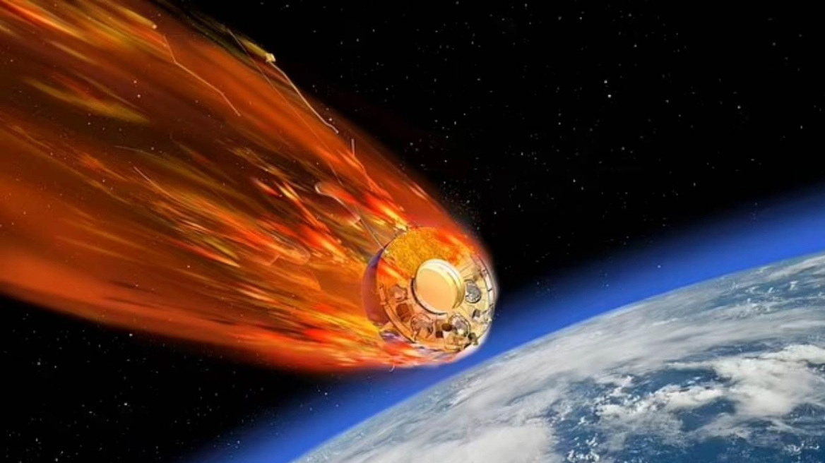 Σοβιετικός δορυφόρος μπορεί να χτυπήσει τη Γη ακόμη και αύριο: Ποιες πόλεις κινδυνεύουν (vid)