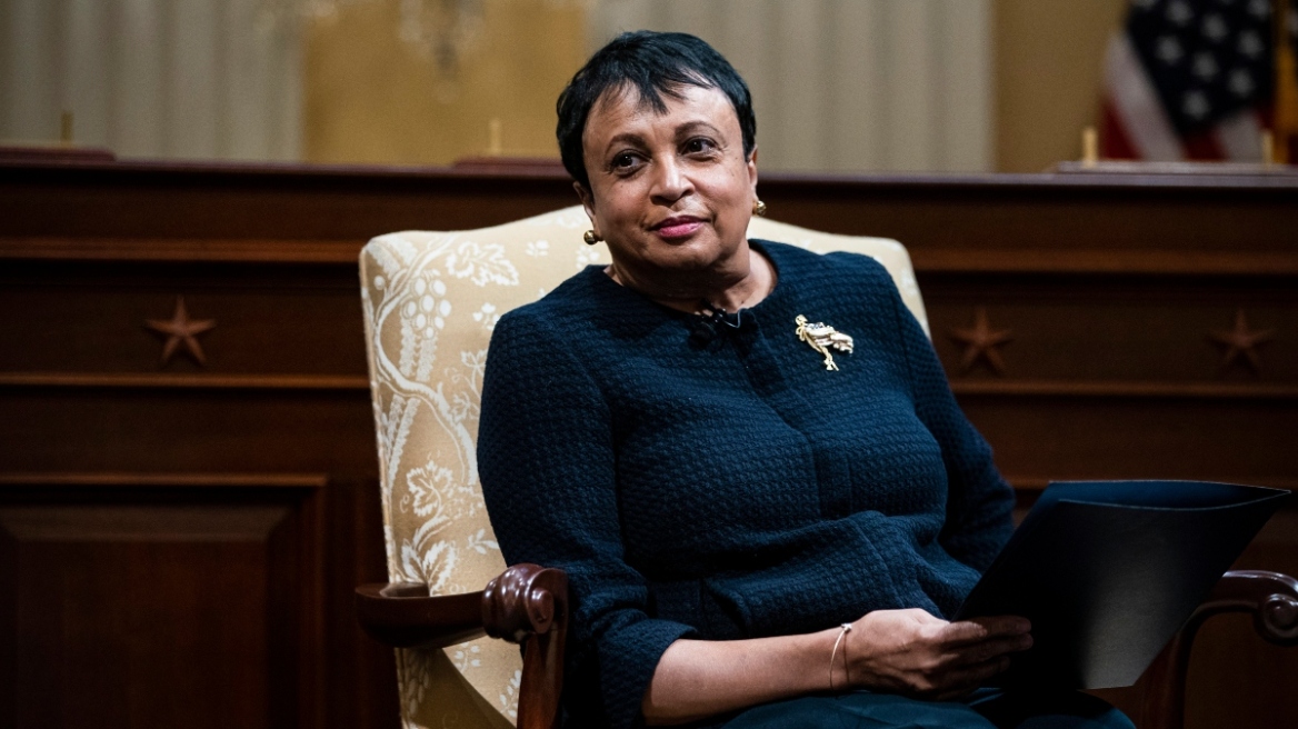 Ντόναλντ Τραμπ: Απέλυσε τη βιβλιοθηκονόμο του Κογκρέσου – Κατακραυγή από τους Δημοκρατικούς