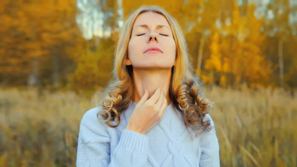 Τεστ: Πόσες φορές μπορείτε να καταπιείτε σε μισό λεπτό; Τι αποκαλύπτει η απάντηση για την υγεία σας