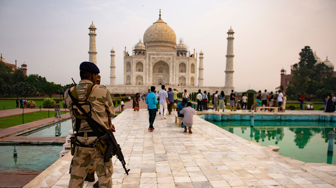 Πώς το Ταζ Μαχάλ καμουφλαρίστηκε κατά τη διάρκεια του Ινδο-Πακιστανικού πολέμου του 1971 (vid)
