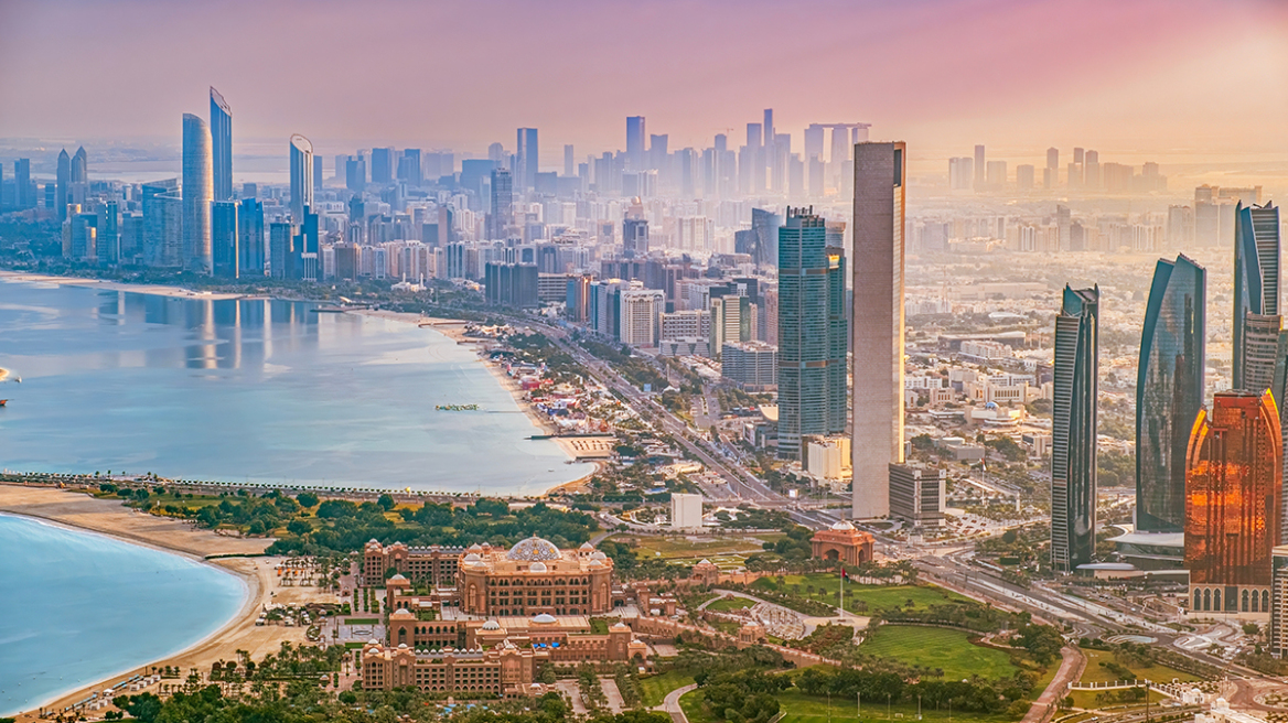 Αυτό είναι το Αμπού Ντάμπι: Ξενοδοχεία, εστιατόρια, εμπειρίες και εκπλήξεις