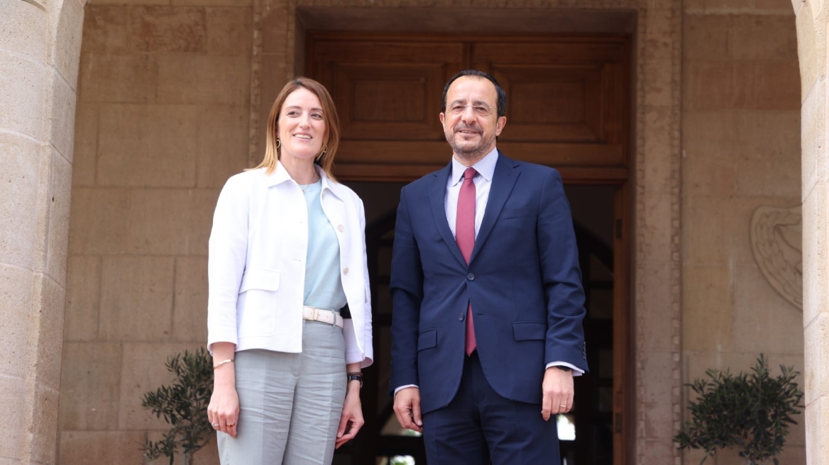 Κύπρος: Ο Χριστοδουλίδης υποδέχθηκε την Μέτσολα στη Λευκωσία - «Εργαζόμαστε σκληρά ώστε το 2026 να είναι χρονιά Σένγκεν»