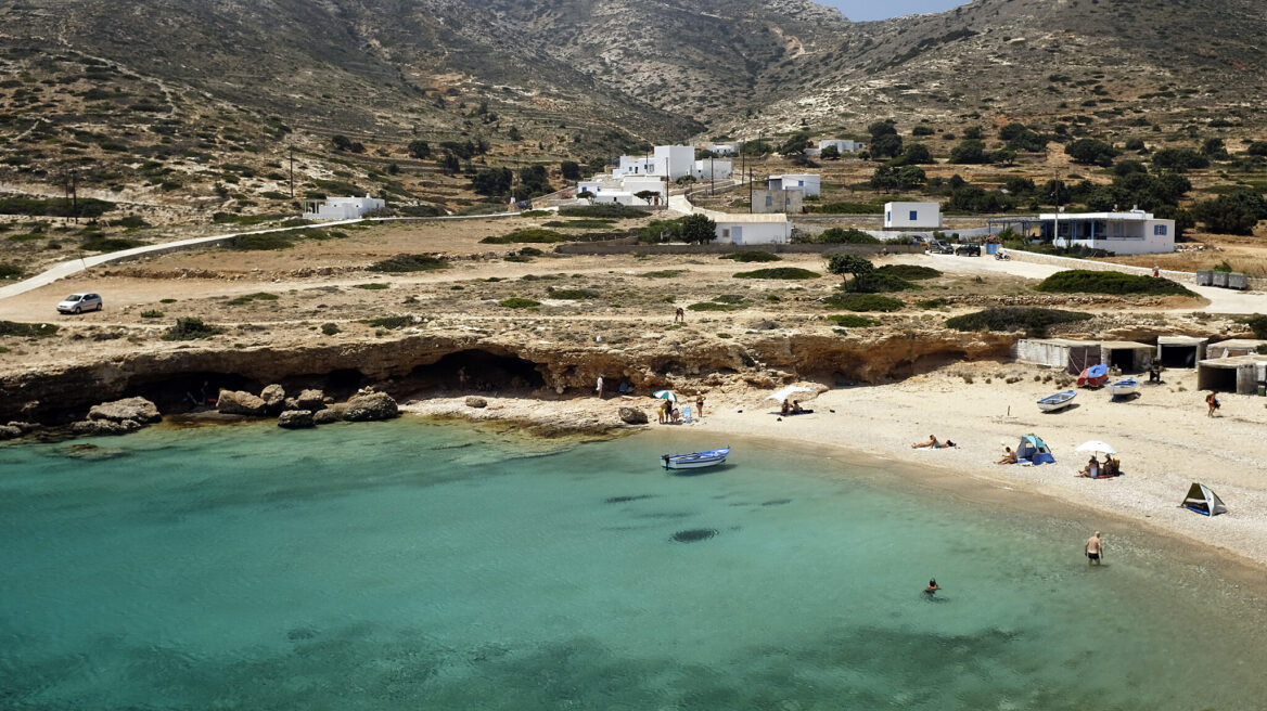Οι ωραιότερες παραλίες στις Μικρές Κυκλάδες
