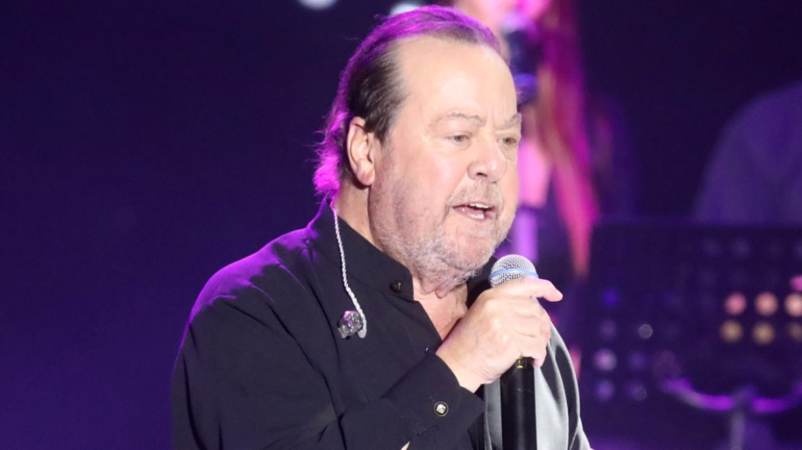 O Γιάννης Πάριος μπήκε στο στούντιο για την ηχογράφηση νέου δίσκου