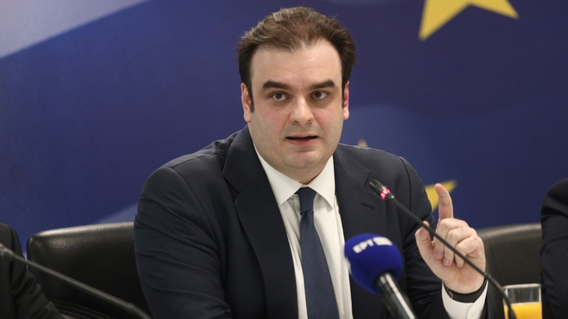Πιερρακάκης: Έντονο το επενδυτικό ενδιαφέρον για την χώρα μας – Ποια είναι τα 7 σχήματα που υπέβαλαν προσφορές για την Ακτή Βουλιαγμένης