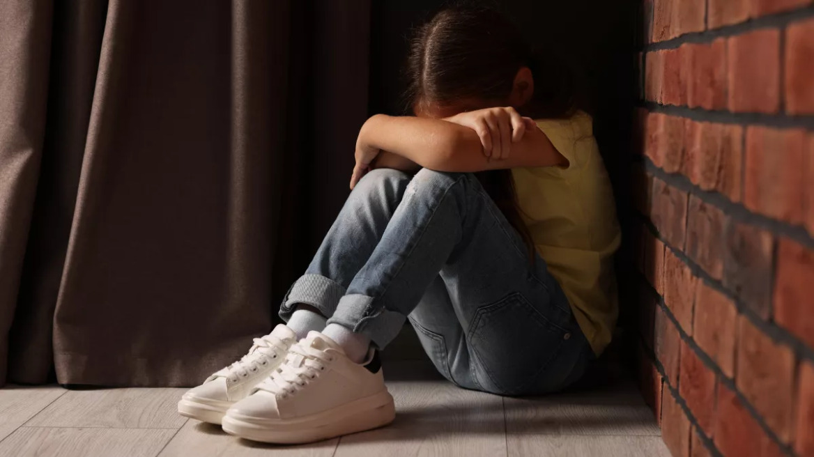 Ένας στους επτά ενήλικες στην Ελλάδα έχει βιώσει σεξουαλική βία στην παιδική ηλικία
