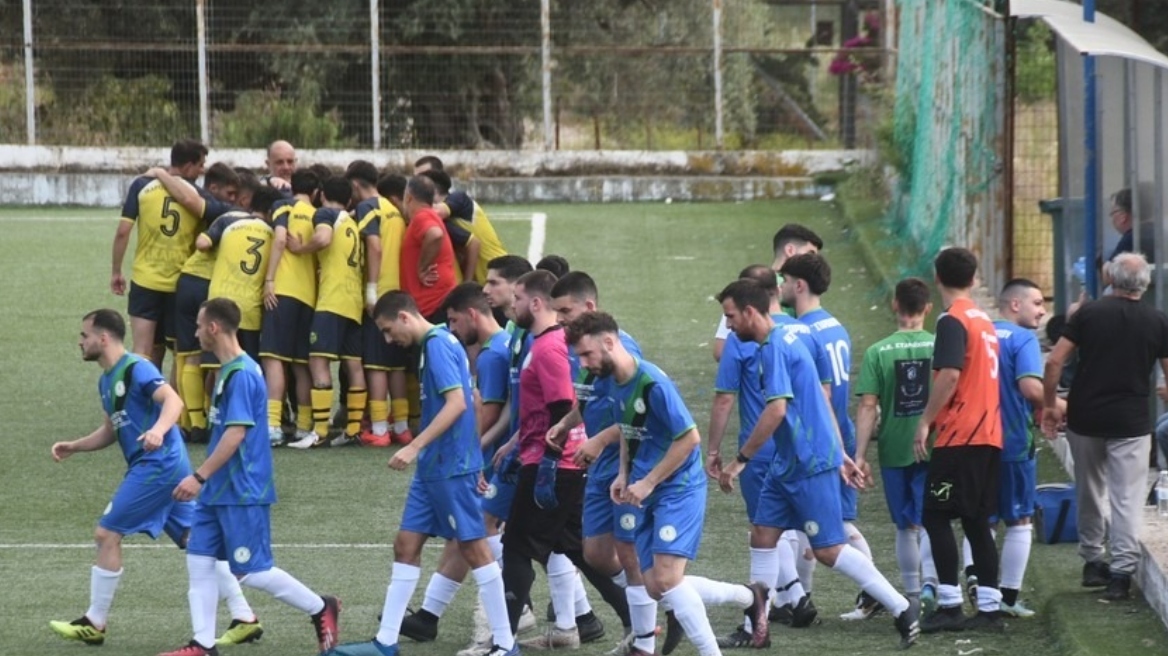 Πάτρα: Φίλαθλος μπήκε στο γήπεδο και έστειλε στο νοσοκομείο ποδοσφαιριστή σε αγώνα τοπικού πρωταθλήματος