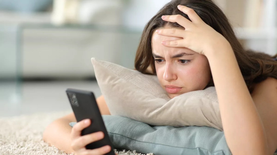 «Δίνουν και την ψυχή τους» για λίγα follows – Ποιοι έφηβοι είναι οι πιο θλιμμένοι χρήστες των social media