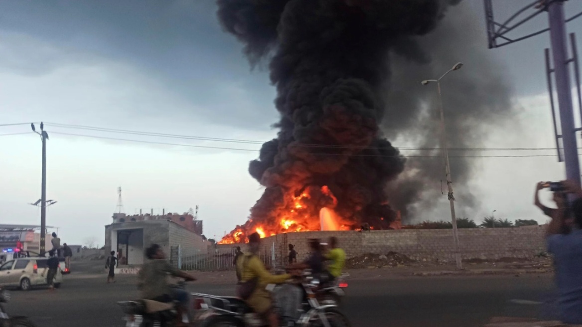 Το Ισραήλ επιτέθηκε σε λιμάνι της Υεμένης - Το διαψεύδουν οι Χούθι 