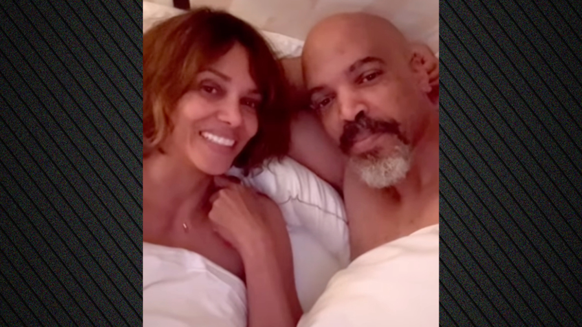 Γυμνή στο κρεβάτι με τον σύντροφό της στις Κάννες η Χάλι Μπέρι - Διαφήμισε λιπαντικό για σεξ