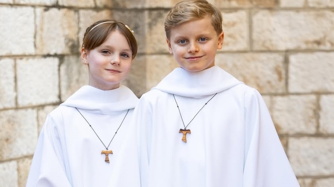 Ο πρίγκιπας Jacques και η πριγκίπισσα Gabriella του Μονακό σε μια σπάνια φωτογραφία
