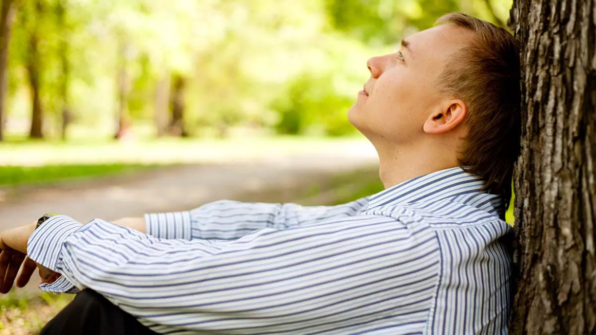 Χρόνιο στρες: 5 απλοί τρόποι να το διαχειριστούμε αποτελεσματικά – Η ψυχολόγος προτείνει