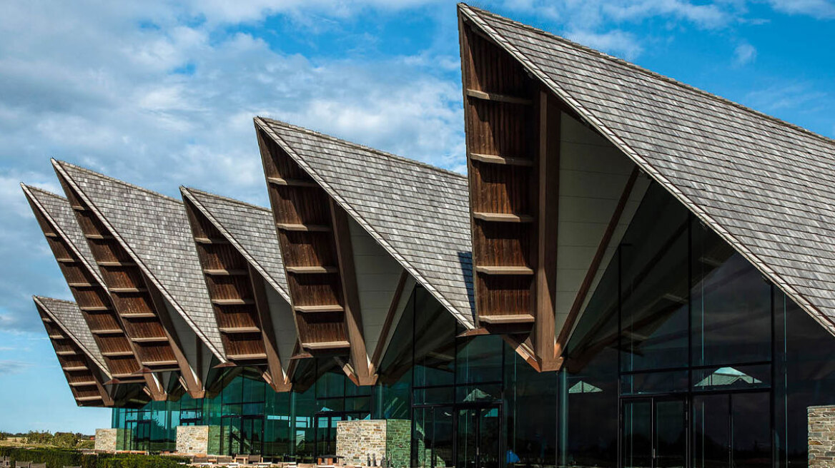 Akrolithos: Ο άνθρωπος που εξάγει την πέτρα Καβάλας σε 97 χώρες