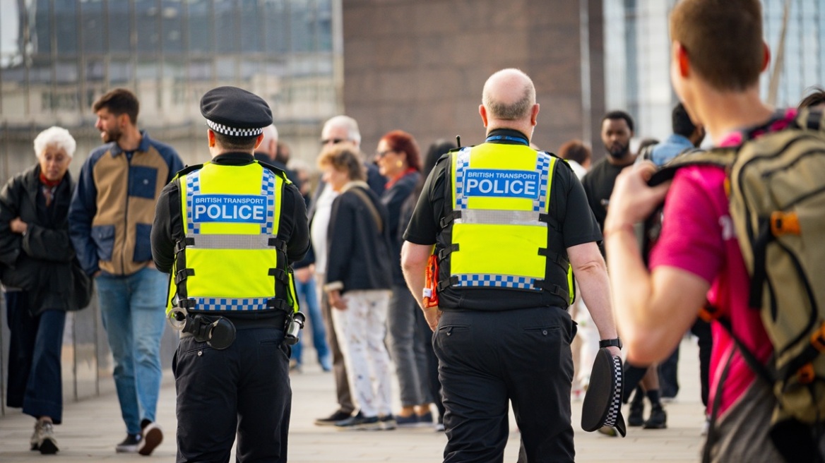 Ένοχοι τρεις άνδρες που σχεδίαζαν εμπρησμούς σε τζαμιά και συναγωγές στη Βρετανία