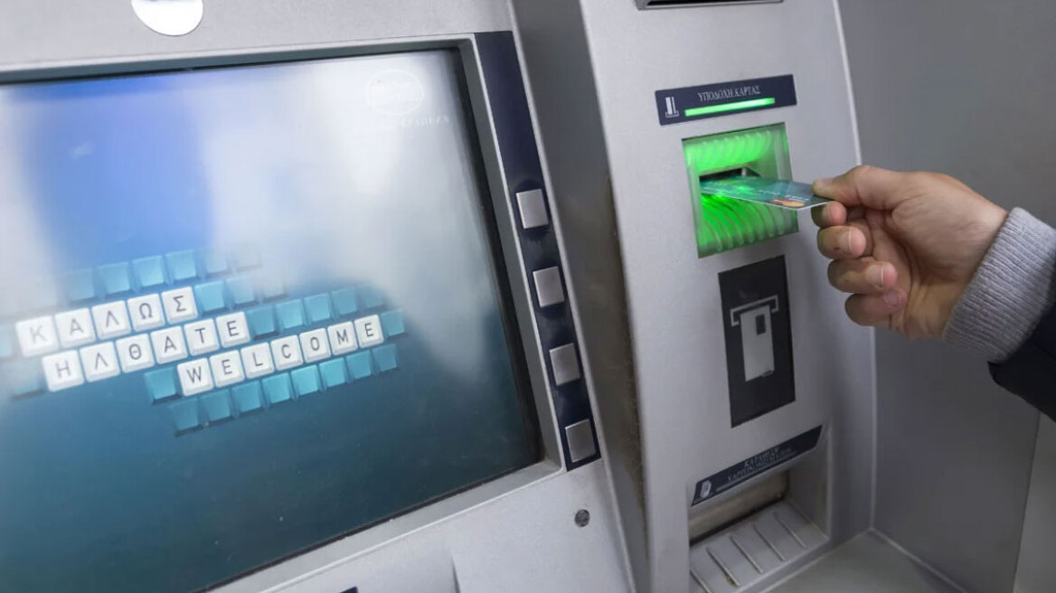Κάτω από 1.000 ευρώ 6 στις 10 συντάξεις – Στα 451 ευρώ η διαφορά των συντάξεων ιδιωτικού και δημοσίου τομέα