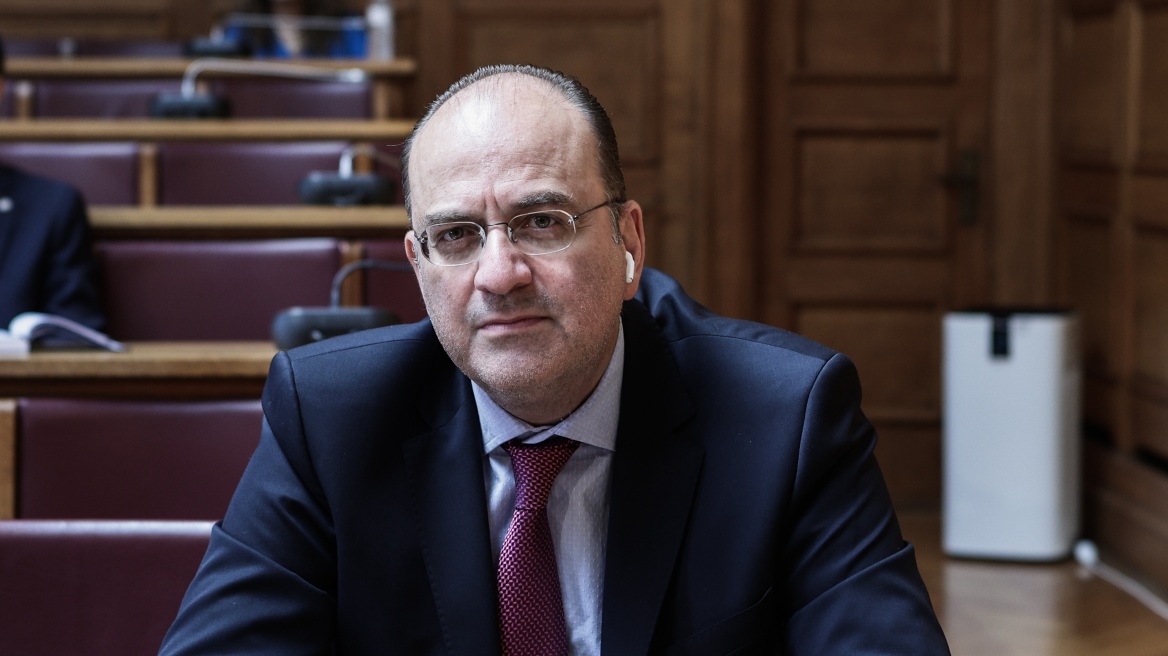 Πένθος για τον βουλευτή της ΝΔ, Μακάριο Λαζαρίδη: Πέθανε ο πατέρας του - «Καλό ταξίδι λατρεμένε μου»