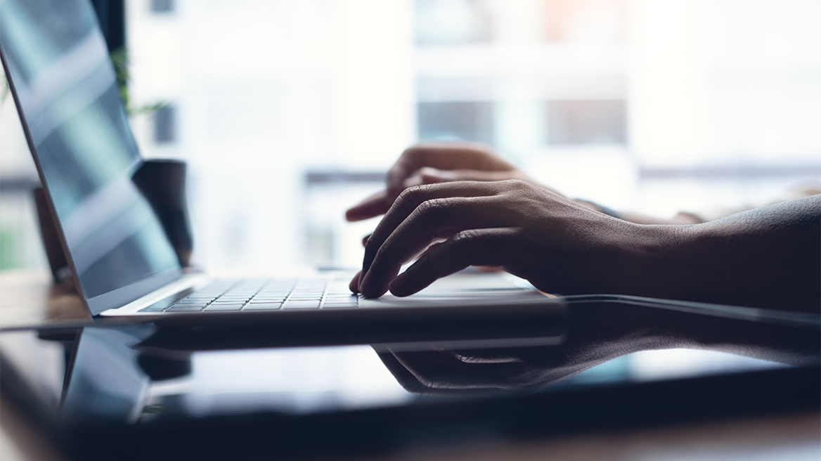 «Μπαράζ» νέων προσλήψεων από τις εταιρείες πληροφορικής