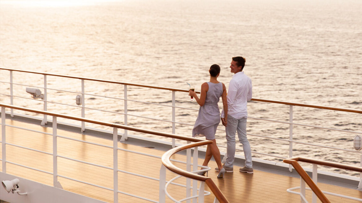 Γιατί απαγορεύονται οι ερωτικές σχέσεις ανάμεσα σε επιβάτες και μέλη του πληρώματος στις κρουαζιέρες: Πρώην εργαζόμενη αποκαλύπτει