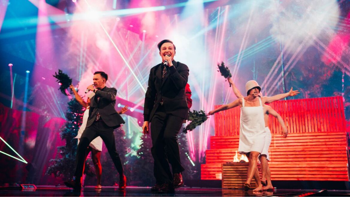 Eurovision 2025: Το μεγάλο φαβορί ανέβηκε στη σκηνή - Δείτε την εντυπωσιακή εμφάνιση της Σουηδίας
