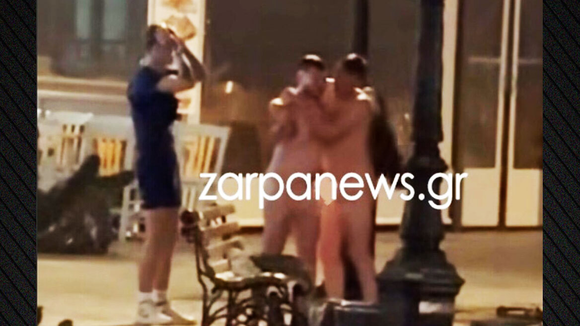 Χανιά: Γυμνοί ναύτες από το βρετανικό αεροπλανοφόρο προκαλούν στο Ενετικό Λιμάνι 