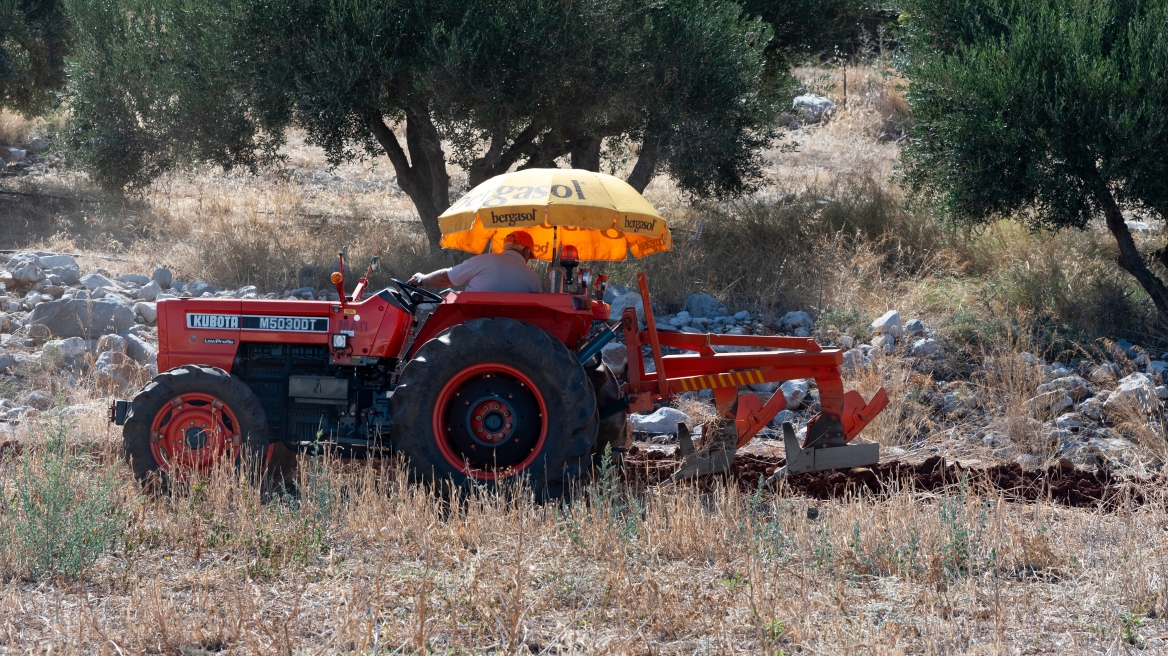 Απόβαση της υπηρεσίας Εσωτερικών Υποθέσεων στην Κρήτη για παράνομες επιδοτήσεις του ΟΠΕΚΕΠΕ
