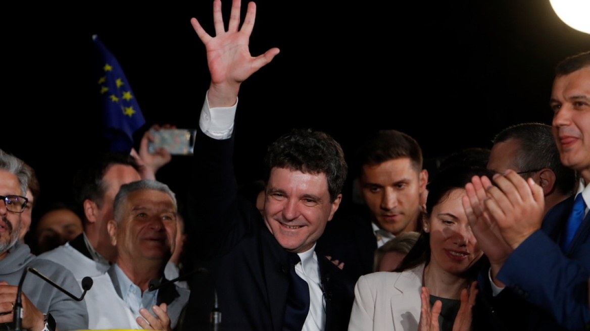 Εκλογές στη Ρουμανία: Ο κεντρώος ευρωπαϊστής υποψήφιος Νταν εκλέγεται πρόεδρος