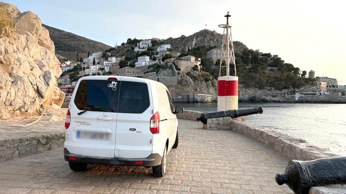 Διαθέσιμες από σήμερα στο Gov.gr οι ηλεκτρονικές αιτήσεις και καταγγελίες για οχήματα στην Ύδρα