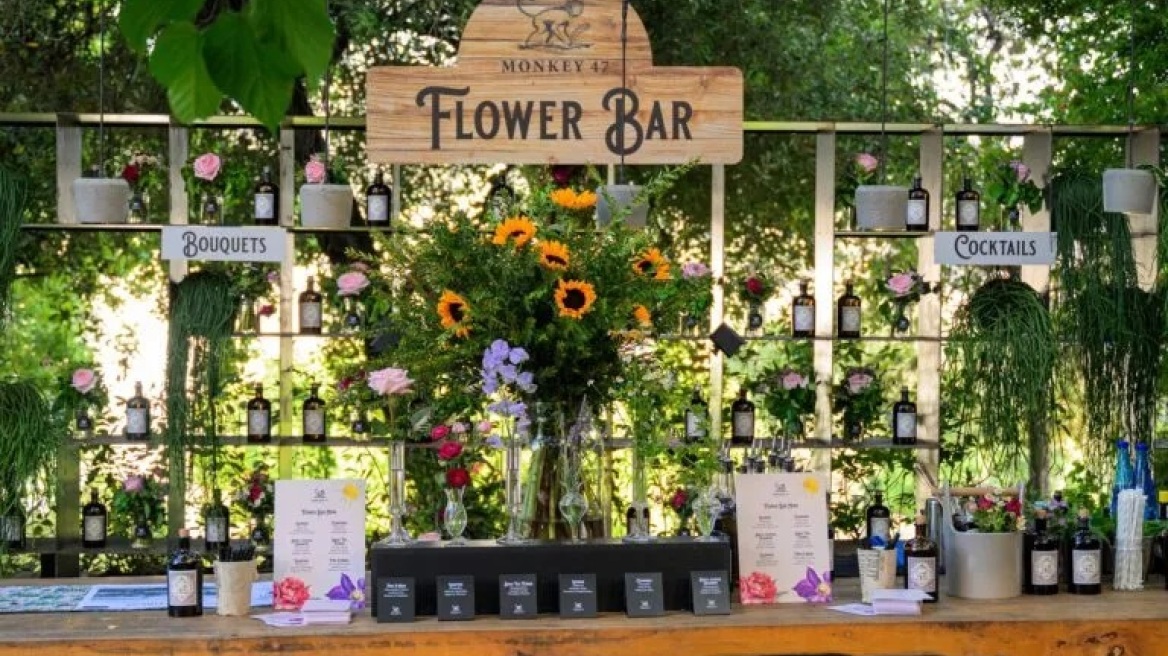 «The Full Bloom Edition»: Ανοιξιάτικο πικνίκ στο κέντρο της Αθήνας, στο δεύτερο Wunderbar Party του Monkey 47
