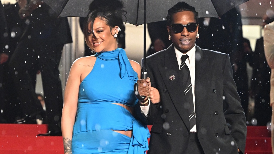 H Rihanna στο φεστιβάλ των Καννών με cut-out φόρεμα που αγκάλιαζε τη φουσκωμένη κοιλιά της


