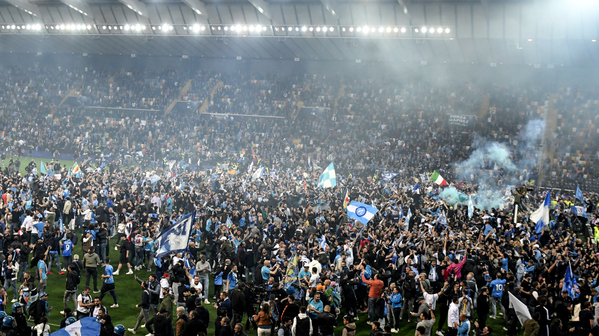 Νάπολι: Το... πάρτι παικτών και οπαδών στο «Φρίουλι» μετά την μαθηματική κατάκτηση του τίτλου - Δείτε βίντεο