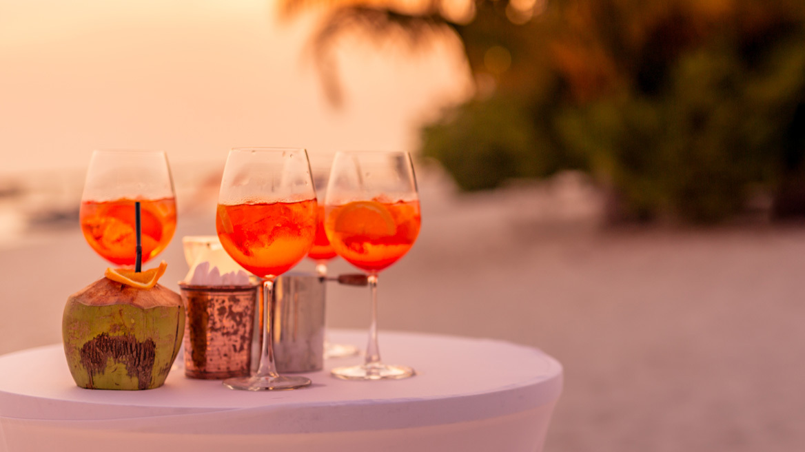 Ολλανδός τουρίστας στο Μεξικό πλήρωσε 1.200 λίρες για μια σακούλα πατατάκια και δυο ποτά 
