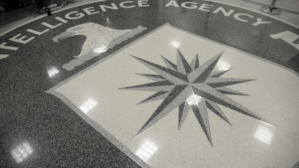 Fox News: Έρευνες σε βάρος του πρώην διευθυντή του FBI και του πρώην διευθυντή της CIA  
