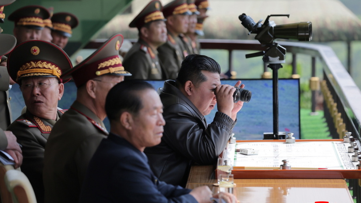 Η Βόρεια Κορέα εκτόξευσε «ομοβροντία πυραύλων κρουζ» προς τη Θάλασσα της Ιαπωνίας