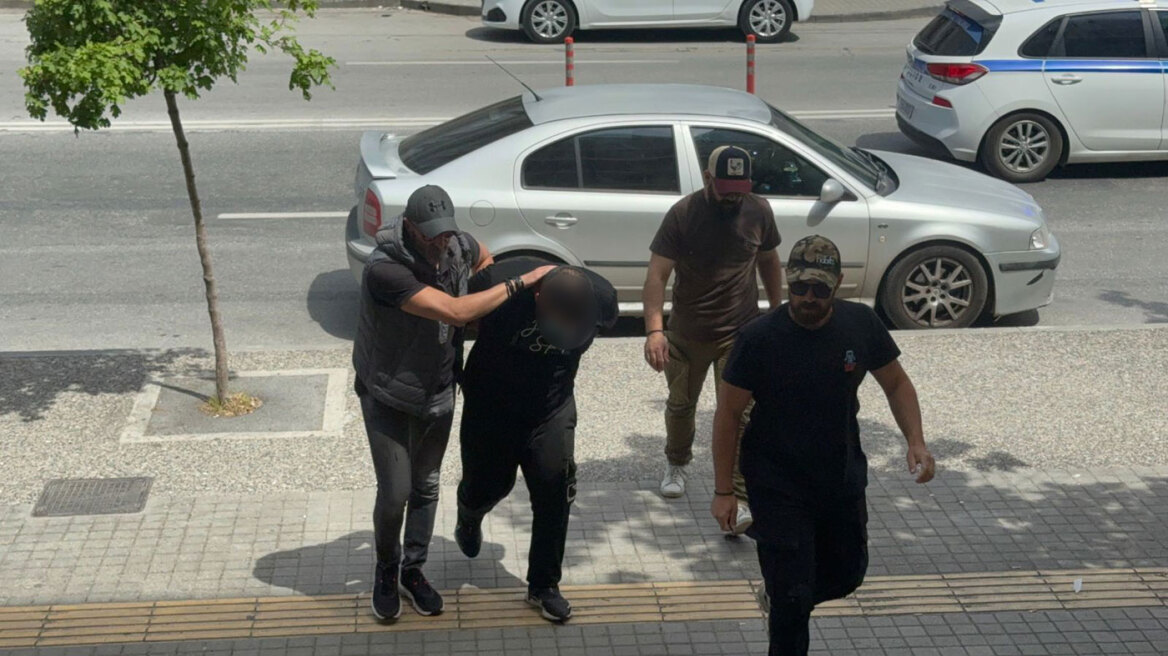 Θεσσαλονίκη: Στη φυλακή ο 42χρονος για την έκρηξη στην τράπεζα - Τι είπε για το αποτύπωμα στη σακούλα