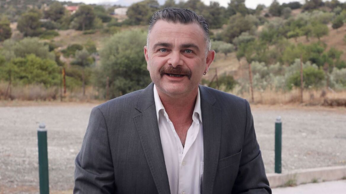 Δημήτρης Καπετανάκος: Tα παιδικά του χρόνια, οι δουλειές που έκανε πριν γίνει ηθοποιός και οι αμφιβολίες του για την υποκριτική
