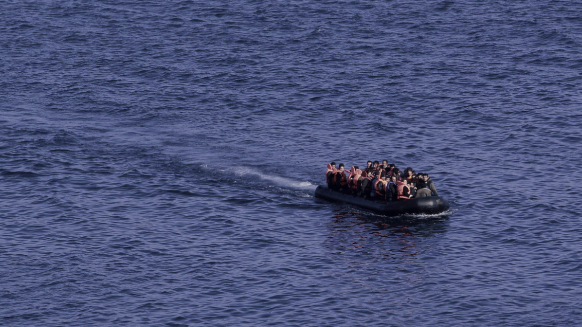 Εντοπίστηκαν και διασώθηκαν 352 μετανάστες νότια της Γαύδου