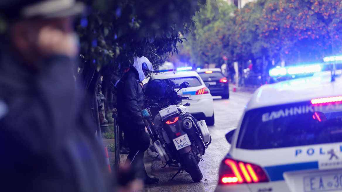 Γιος σκότωσε με μαχαίρι τη μητέρα του στο Χαϊδάρι - Ειδοποίησε ο ίδιος την Αστυνομία