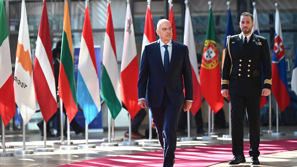 Δένδιας: Στις ΗΠΑ για προϊόντα dual use στην Άμυνα
