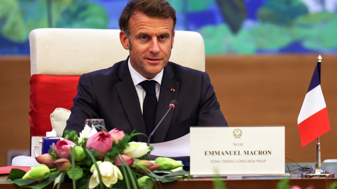 Ο Μακρόν εκτιμά ότι η απόφαση επιβολής ή μη κυρώσεων στη Ρωσία αποτελεί «τεστ αξιοπιστίας» για τις ΗΠΑ