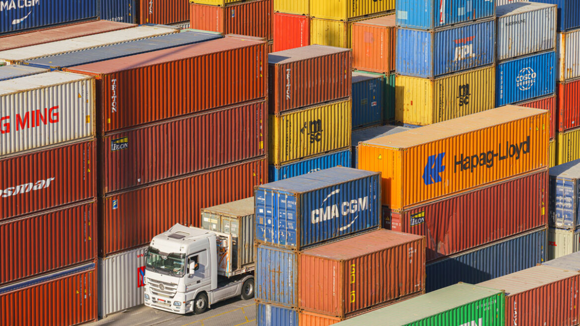 Ευρω-φόρος €2 στα πακέτα από την Κίνα -  Η απάντηση της Ευρώπης στην «εισβολή» των Temu και Shein