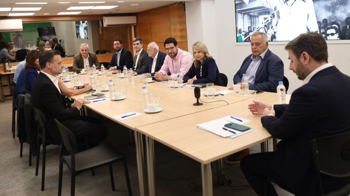 ΠΑΣΟΚ: «Όχι» στη συμμετοχή της Τουρκίας στην ευρωπαϊκή άμυνα λέει το Πολιτικό Κέντρο
