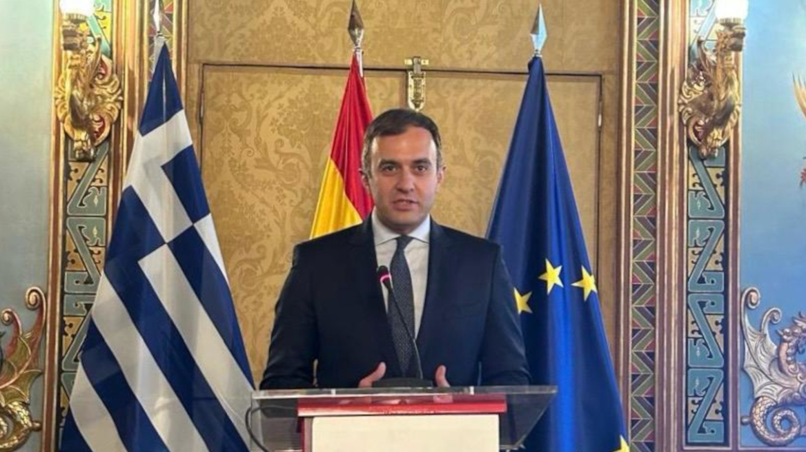 Χατζηβασιλείου από Μαδρίτη: Πολυεπίπεδη η συνεργασία Ελλάδας και Ισπανίας – Ανοίγουν νέοι δρόμοι στο εμπόριο και τις επενδύσεις