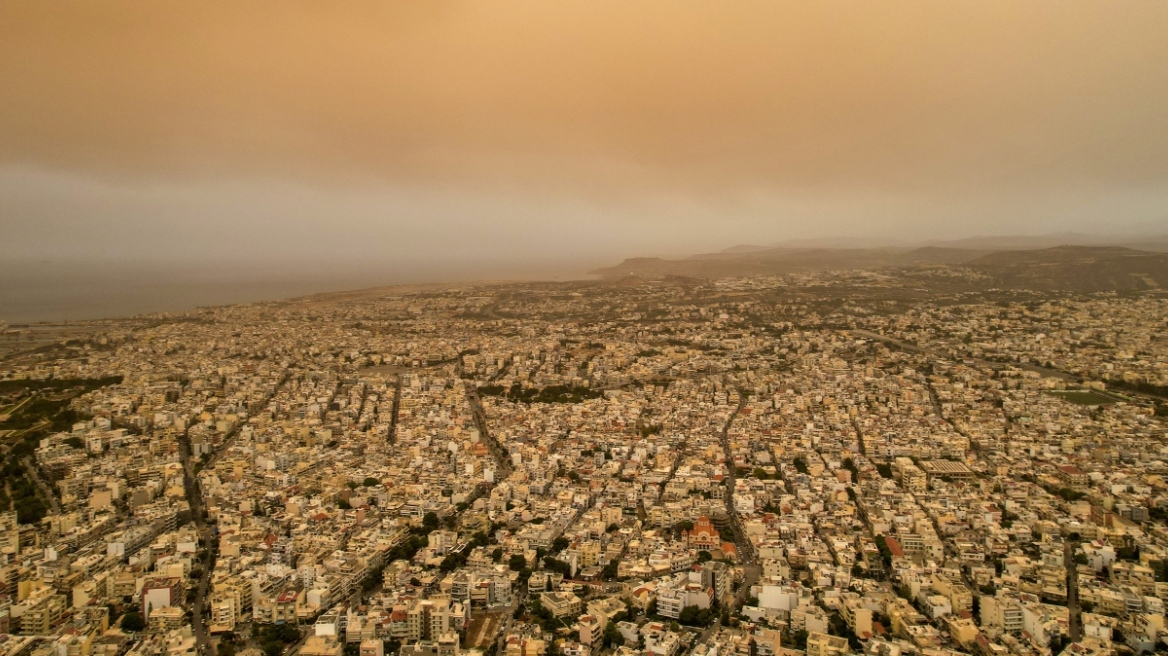 Κρήτη: 21 κιλά αφρικανικής σκόνης ανά στρέμμα στο Ηράκλειο μόνο την Κυριακή