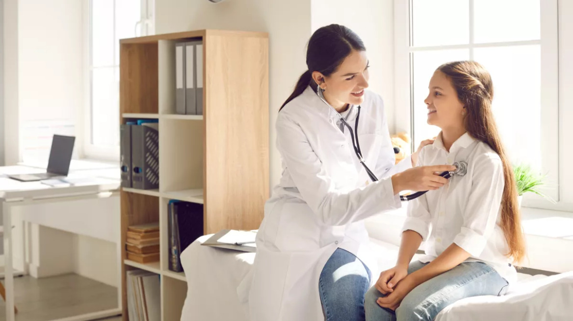 Στρεπτόκοκκος: Σε έξαρση τα fake news που τρομάζουν τους γονείς – Οι ειδικοί ενημερώνουν
