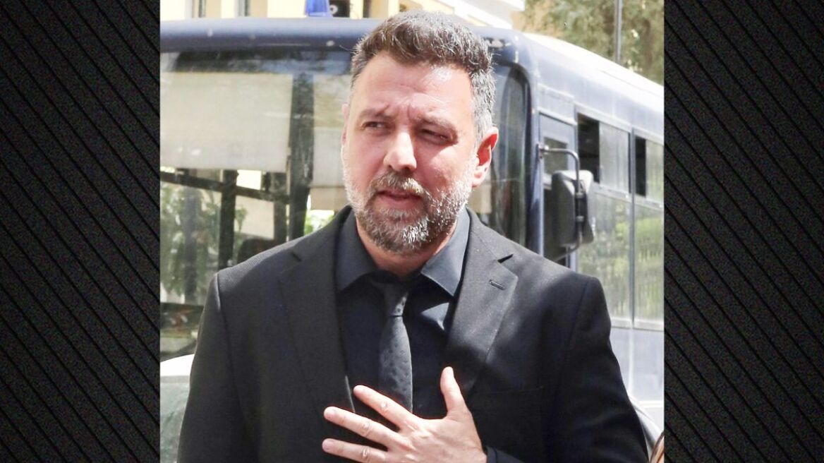 Μάνος Παπαγιάννης: Η ανάρτηση μετά την απόφαση του δικαστηρίου - Ανέβασε το τραγούδι «Εγώ δεν είμαι ένοχος»