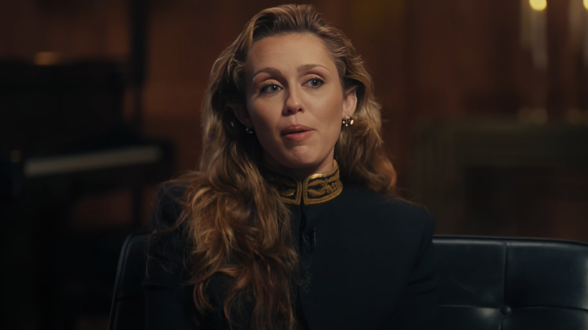 Η Μάιλι Σάιρους μίλησε για το πρόβλημα που αντιμετωπίζει στις φωνητικές της χορδές - «Είναι εξαιρετικά δύσκολο να τραγουδάω με αυτό», είπε