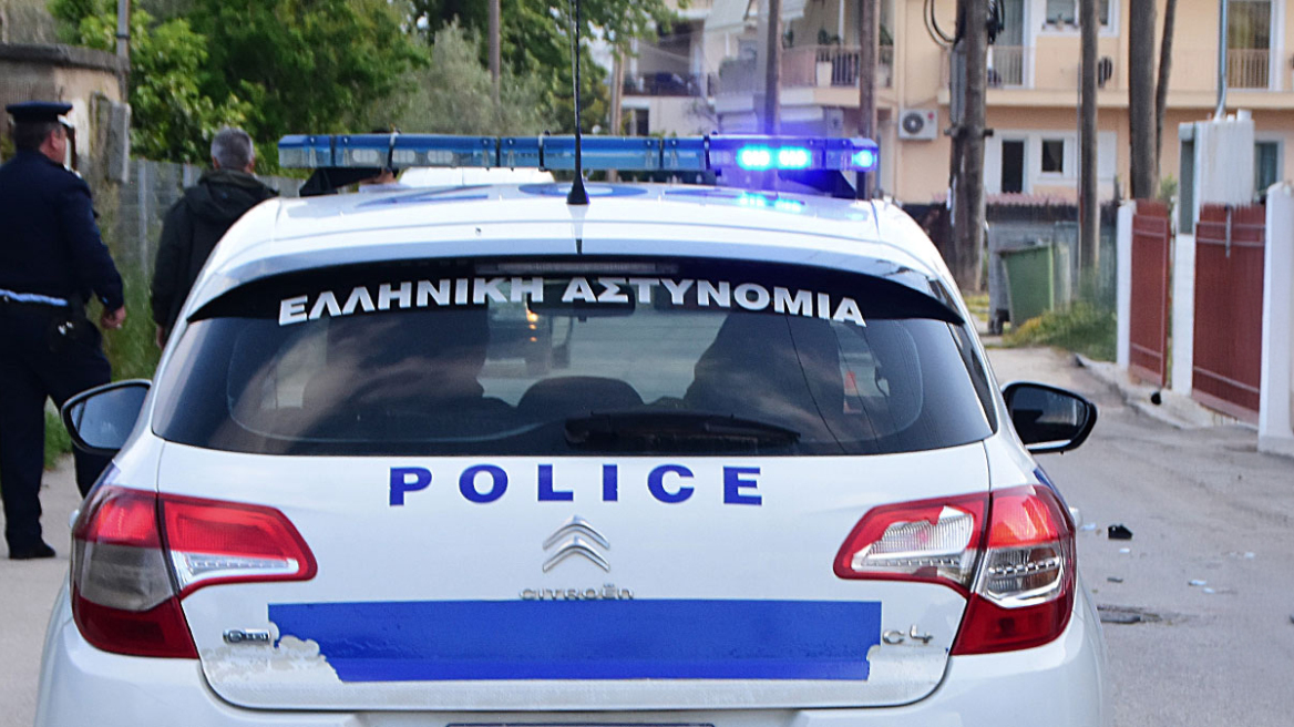 Πάτρα: Συνέλαβαν δύο διακινητές ναρκωτικών – Κατασχέθηκαν κοκαΐνη, πιστόλι, 200 φυσίγγια και ζυγαριά ακριβείας