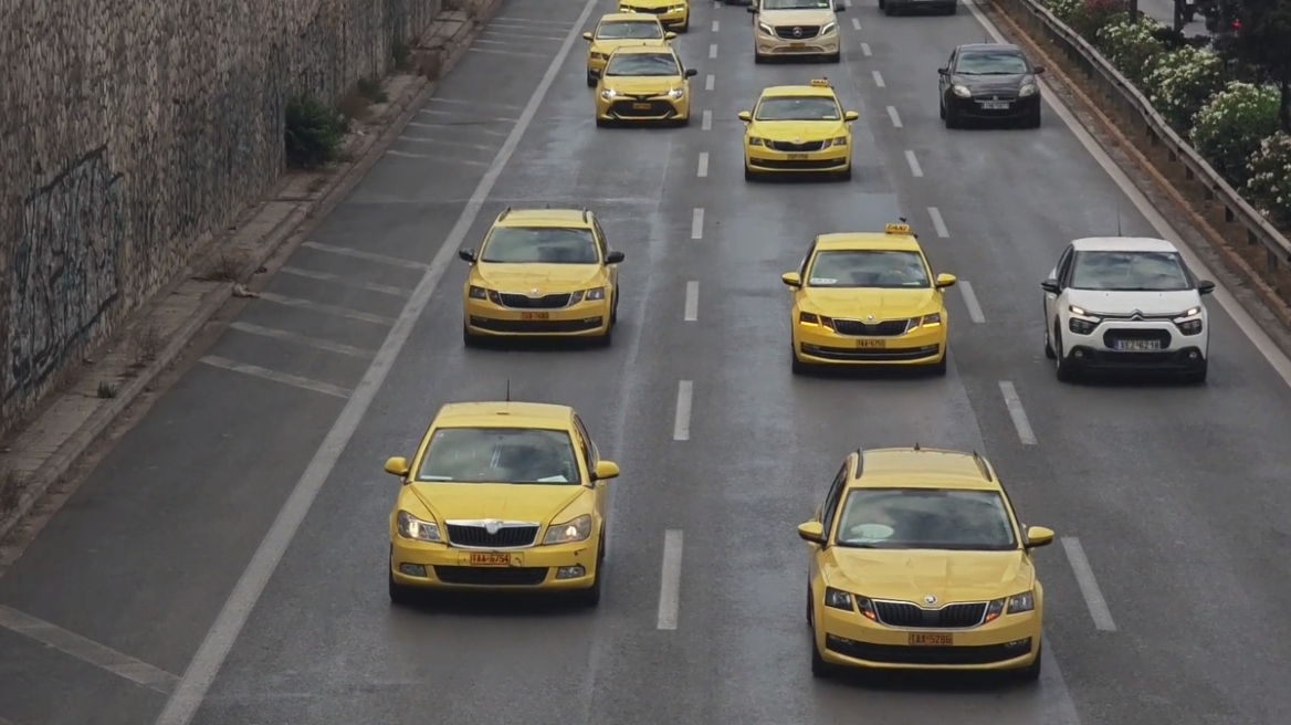 Απεργία ταξί: Μεγάλη «κίτρινη» πομπή προς το αεροδρόμιο – Δείτε βίντεο