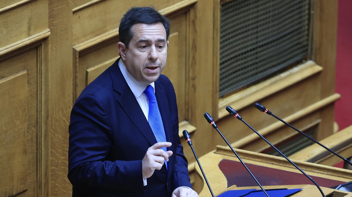 Μηταράκης για Προανακριτική: Πρώτη φορά κυβερνών κόμμα ζητά έρευνα για δικό του υπουργό