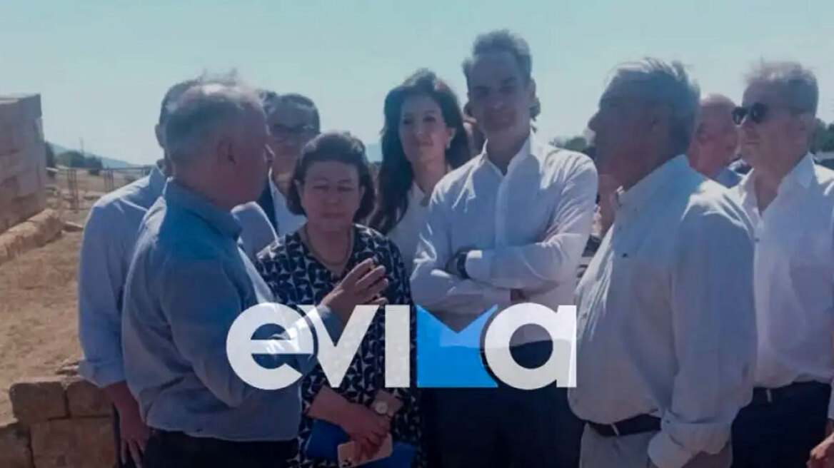 Στην Εύβοια ο Κυριάκος Μητσοτάκης: Πρώτη στάση στον αρχαιολογικό χώρο της Ερέτριας - Δείτε βίντεο